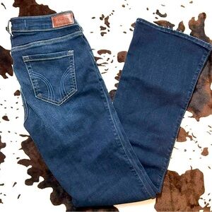 Hollister low rise boot 4 dark wash